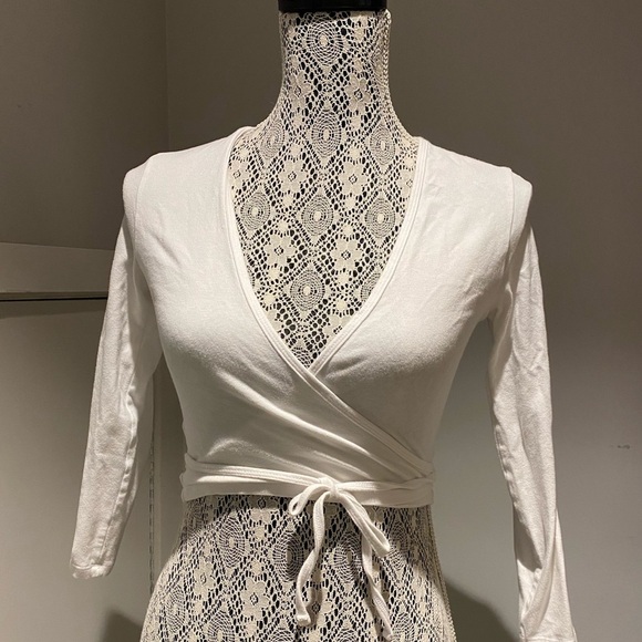 American Apparel Tops - American Apparel 3/4 sleeve crop top small white